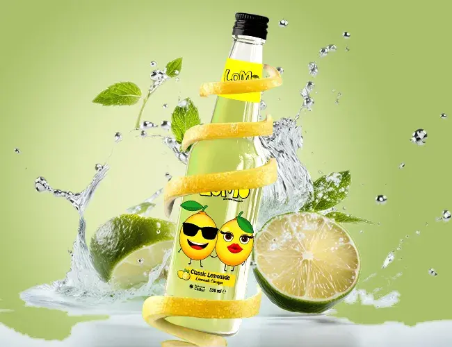 Refreshing Lomo Classic Lemonade bottle with lemon slices and splashing water on a vibrant green background.